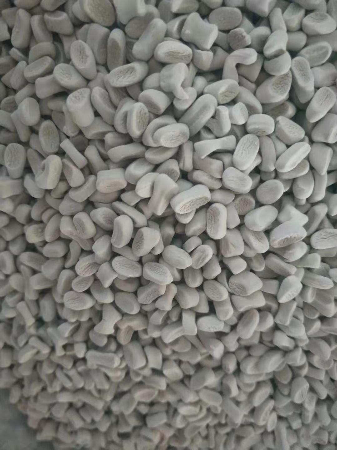 吹膜(mo)塑料消泡劑(jì)（塑料消泡母(mu)料）整車出，分(fèn)散